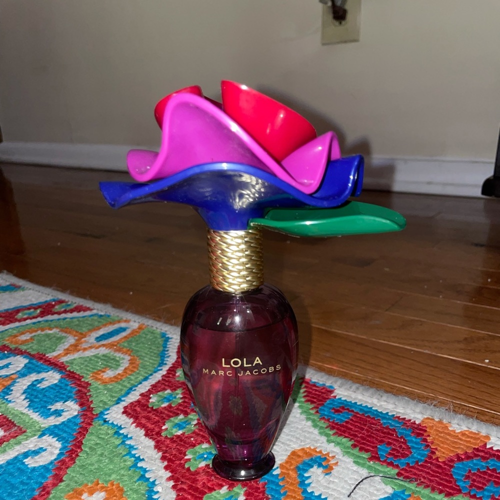 Marc Jacobs Lola perfume